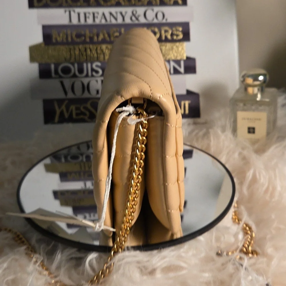 Tory Burch NWTs Kira Chevron Chain Wallet